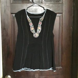 BCBG medium silk black cap sleeve top